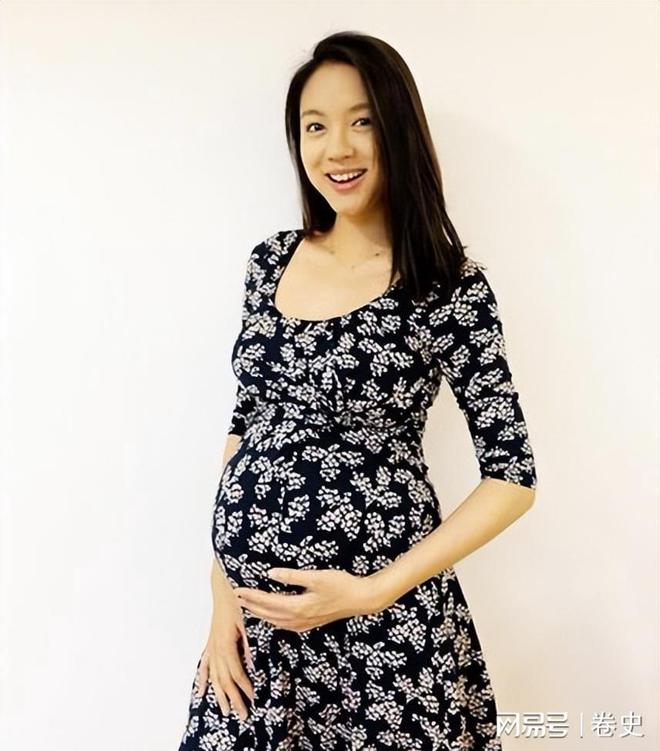 怀孕6个月上春晚站C位真人生赢家开元棋牌艳压奚梦瑶拒嫁30亿豪门(图9)